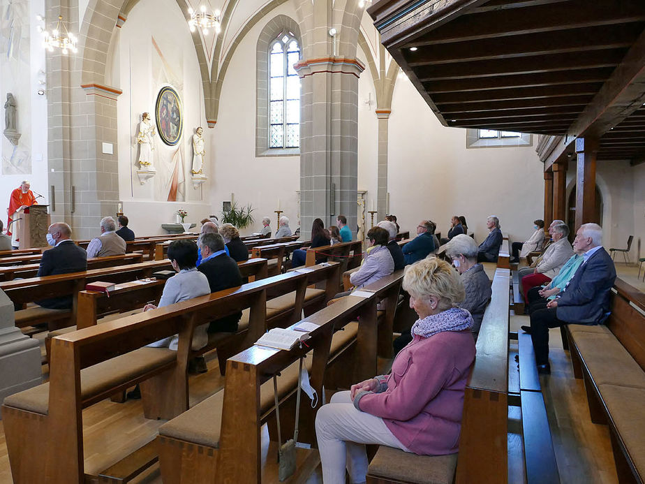 Pfingsten in der renovierten Stadtpfarrkirche St. Crescentius (Foto: Karl-Franz Thiede)